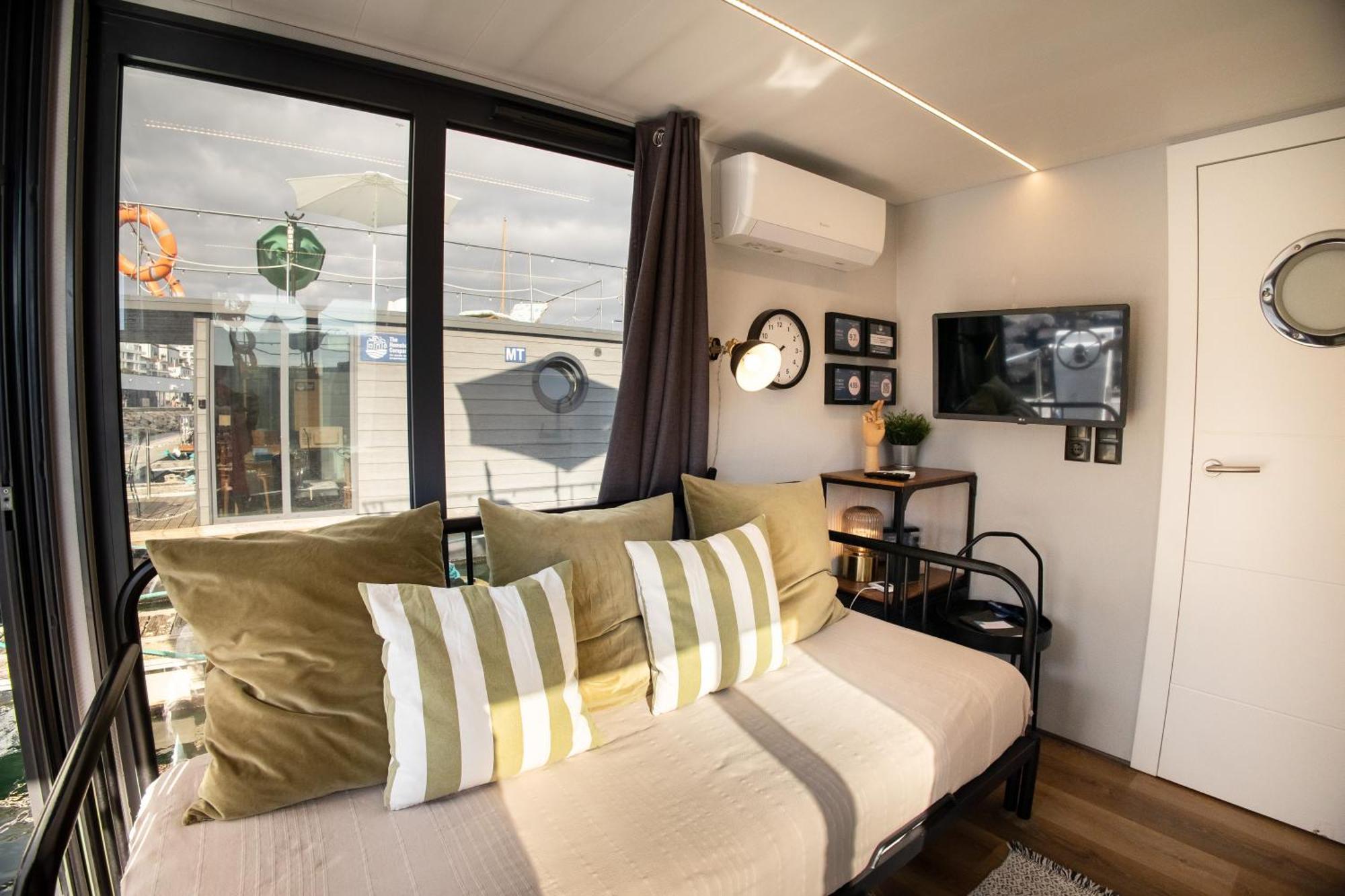 The Homeboat Company Ponta Delgada-Acores ภายนอก รูปภาพ