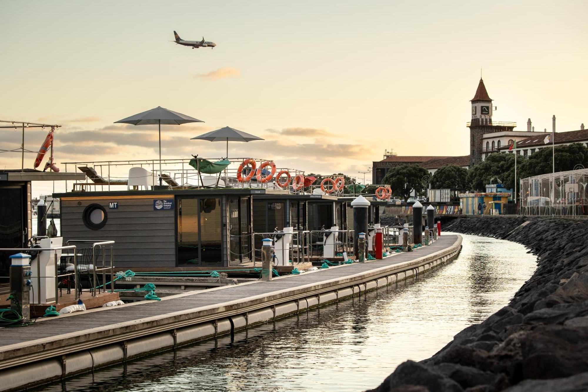 The Homeboat Company Ponta Delgada-Acores ภายนอก รูปภาพ