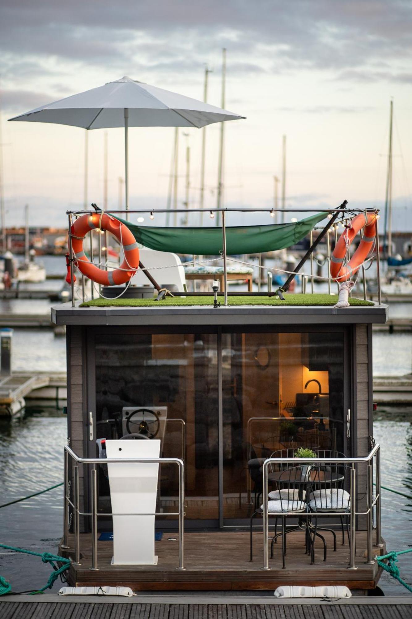 The Homeboat Company Ponta Delgada-Acores ภายนอก รูปภาพ