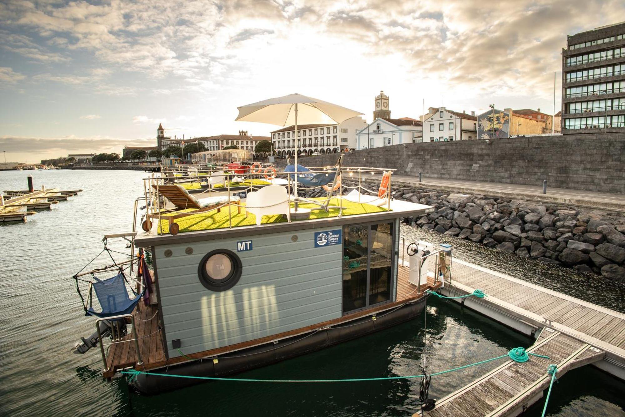 The Homeboat Company Ponta Delgada-Acores ภายนอก รูปภาพ